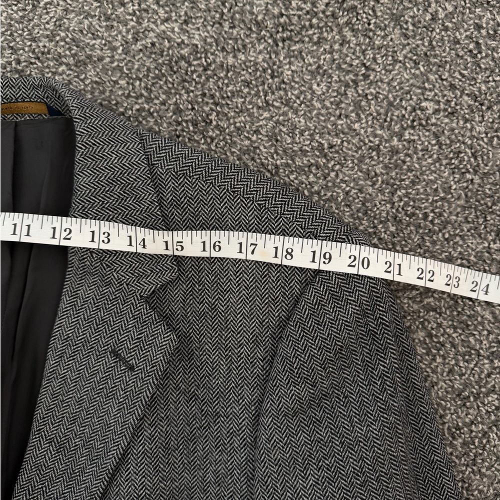 Brooks Brothers Gray Herringbone Sport Coat - Picture 10 of 10